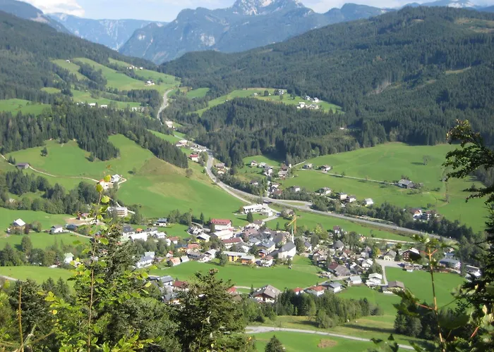 Schwaighofer Dachstein West * 루스바흐 암 파스 그슈에트